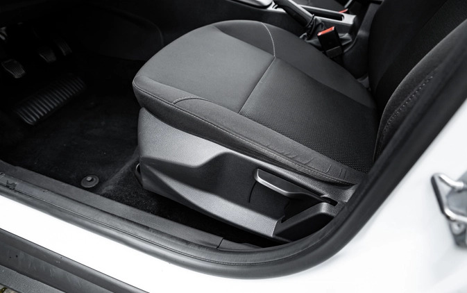 Ford Focus cena 33900 przebieg: 146000, rok produkcji 2015 z Radom małe 742